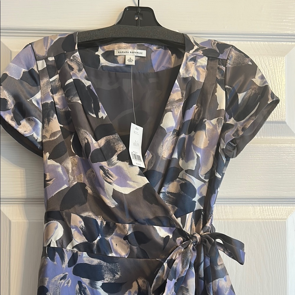 Banana Republic Floral Midi Dress in Blue and Gray - Picture 5 of 5
